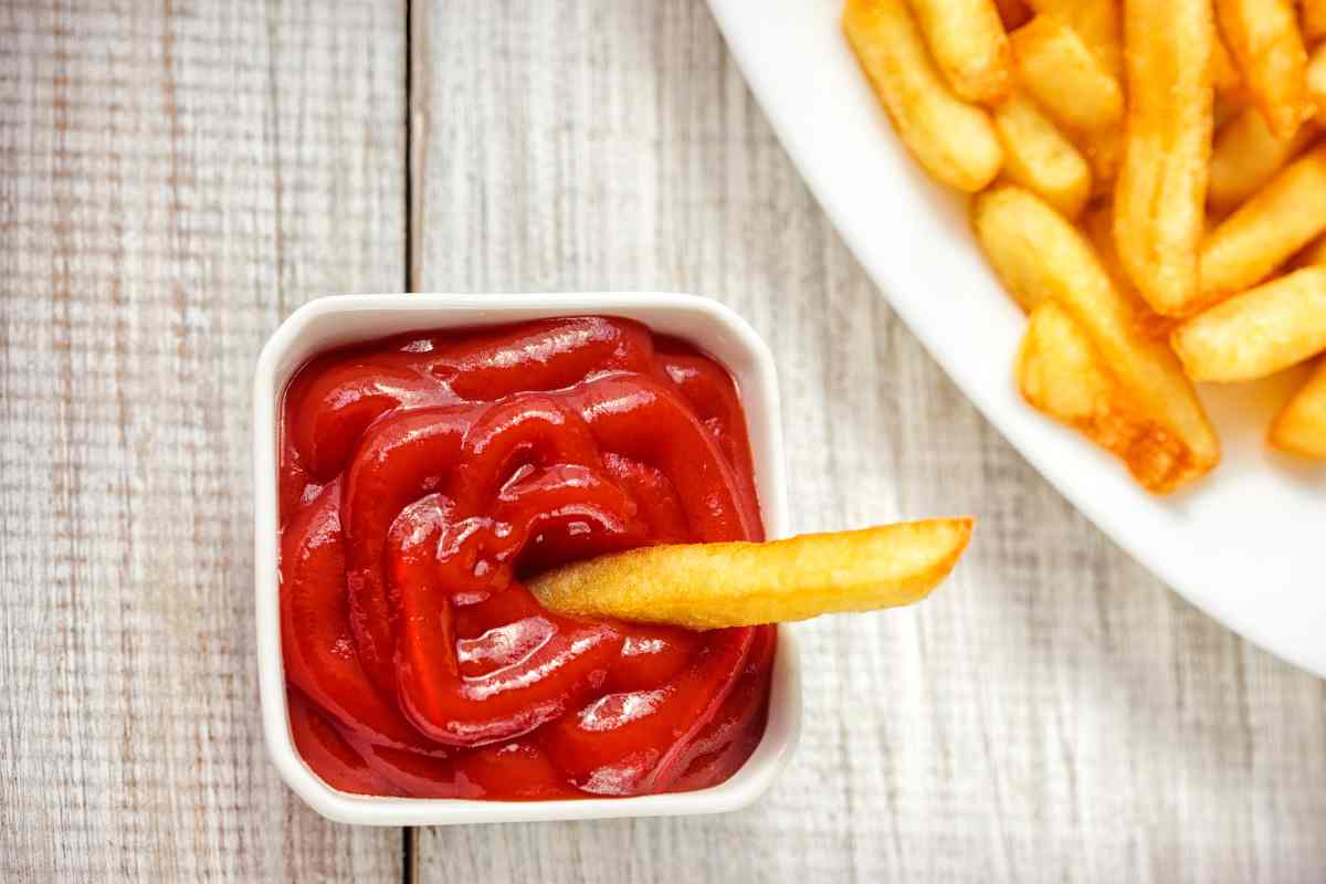 ketchup mcdonald's fa male